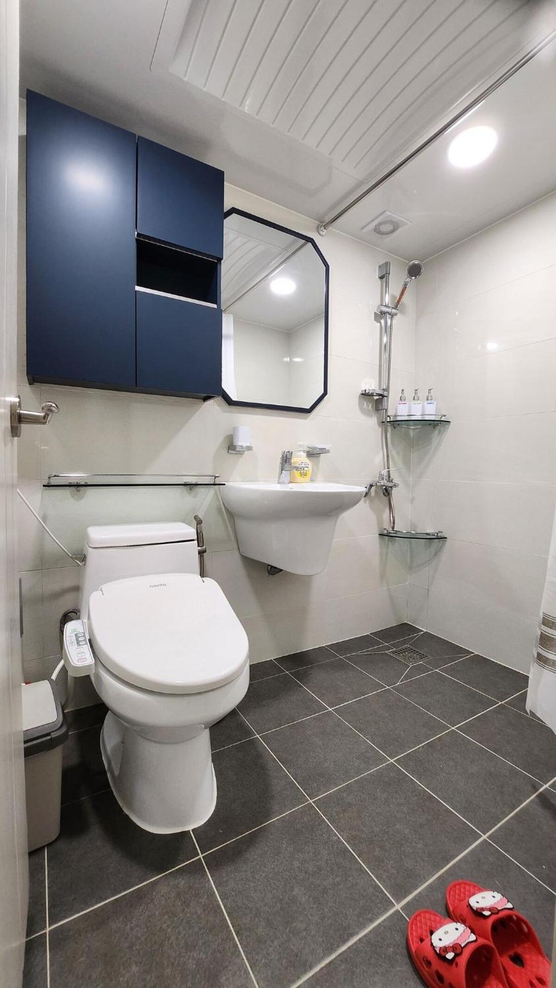Apartment Hongik Sinchon Sirince *