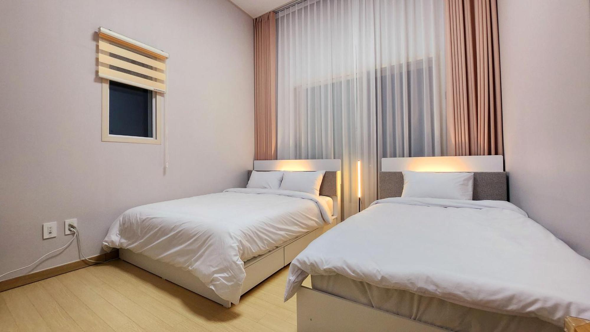 Apartment Hongik Sinchon Sirince Seoul