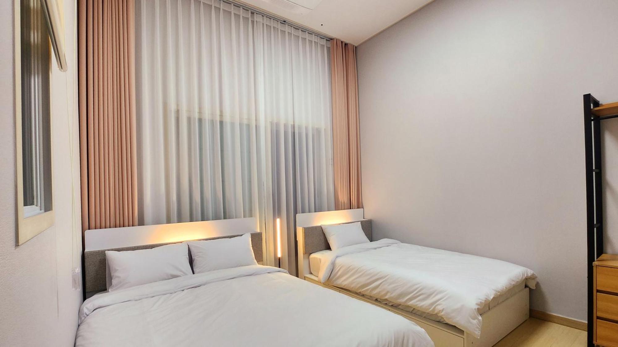 Apartment Hongik Sinchon Sirince Seoul
