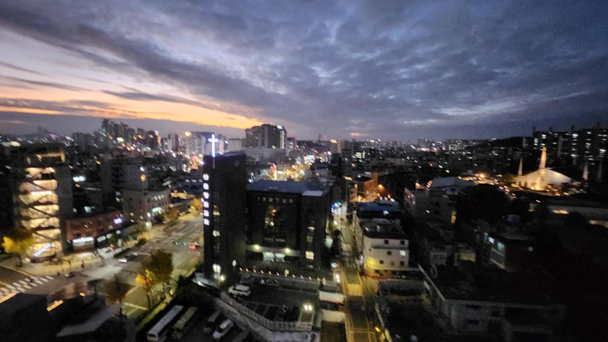 Hongik Sinchon Sirince Apartment *