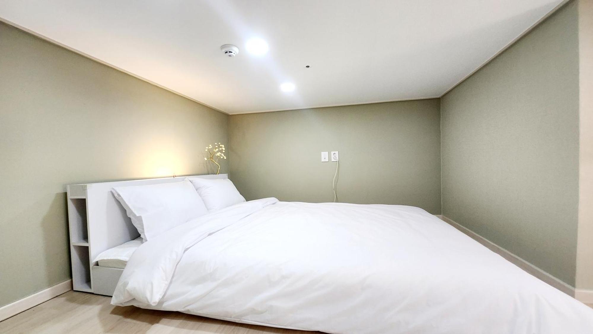 Hongik Sinchon Sirince Apartment *